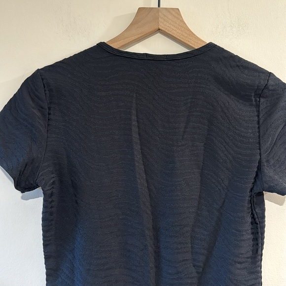 J.McLaughlin Wavy Textured Short Sleeve Tee Shirt S - Picture 7 of 8